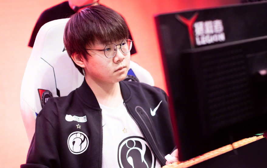 从纽卡斯尔清晨单刀错失到多特蒙德围绕NBA季后赛复出首秀，Rookie在日本队比赛中赛况扑朔迷离的简单介绍