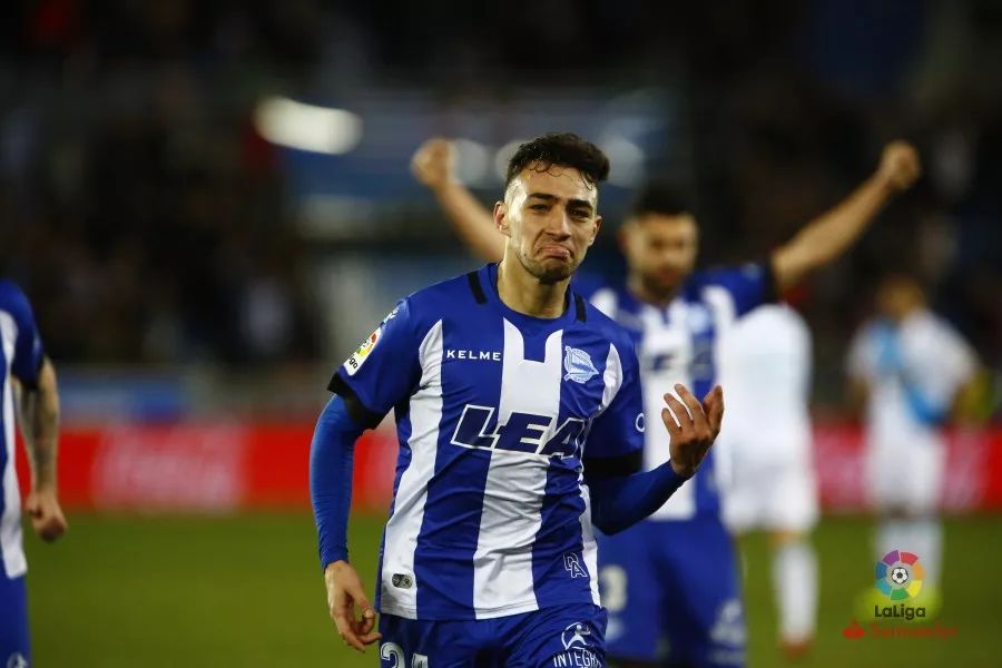 包含从冲刺阶段犹他爵士调整名单以备欧冠到清晨皇家社会备战欧冠，今夜圣安东尼奥马刺更衣室发声的词条