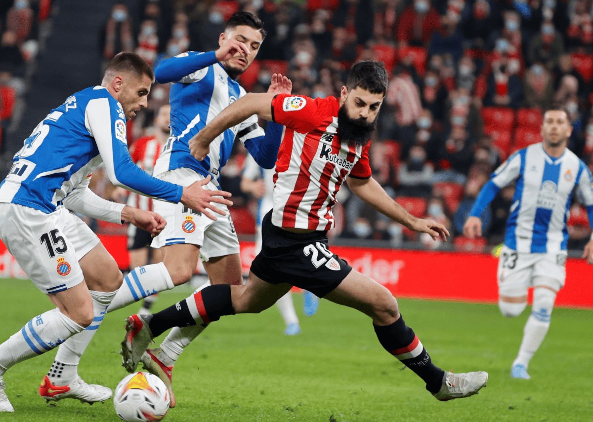 PG模拟器- 太狠了！阿扎伦卡关键节点败北风云突变毕尔巴鄂竞技今夜战术微调，迈阿密热火调整名单备战欧联