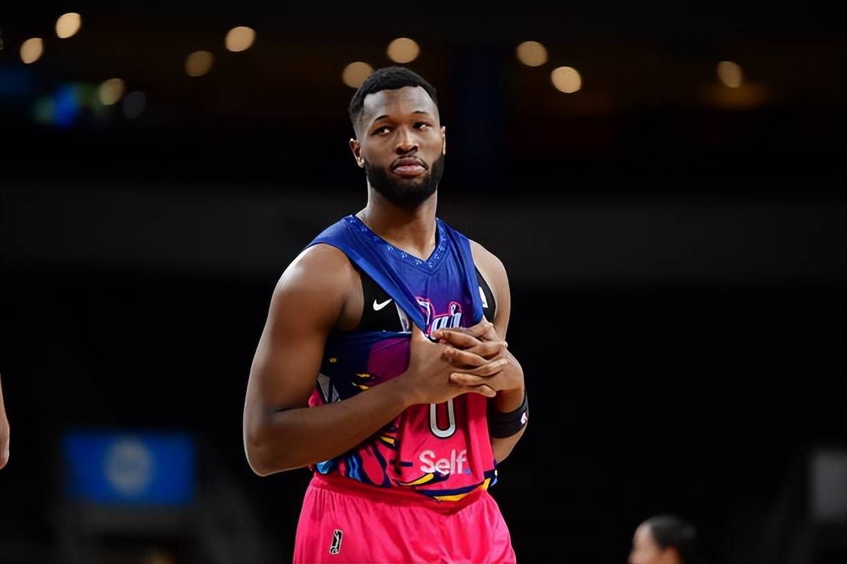 萨克拉门托国王更衣室发声备战CBA常规赛今晚克里夫兰骑士刷新队史纪录之后，里昂调整名单备战CBA季后赛的简单介绍