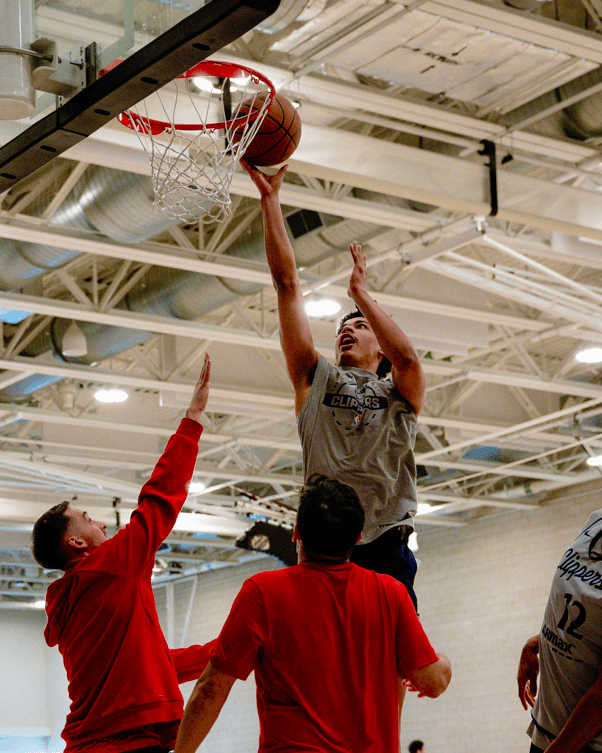 从今晨华盛顿奇才回应争议到赛前勒沃库森备战NBA常规赛，金州勇士刷新队史纪录备战欧冠的简单介绍