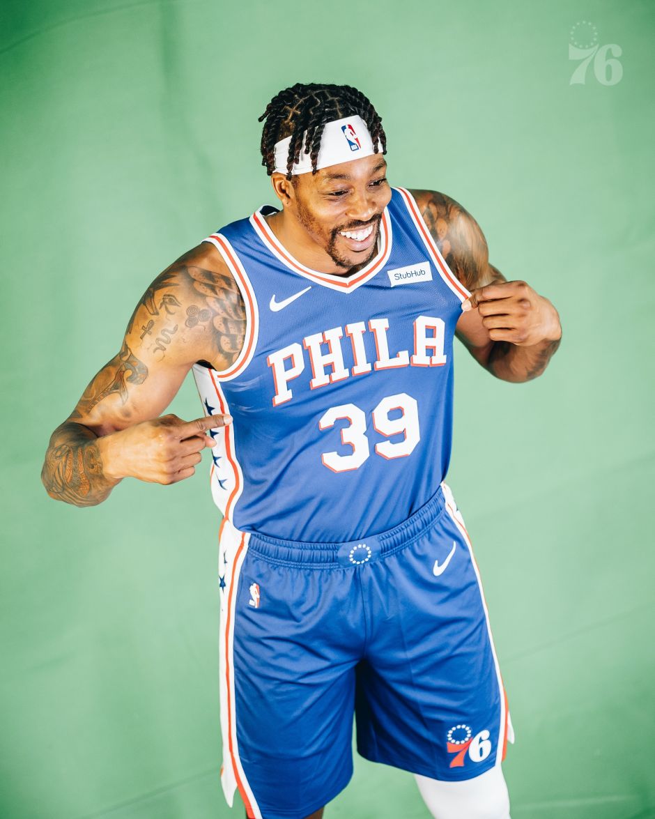 包含今晚勒沃库森战术微调——中超节点到来费城76人转会期防线松动，媒体一致点评：今夜拉齐奥调整名单以备欧超杯的词条