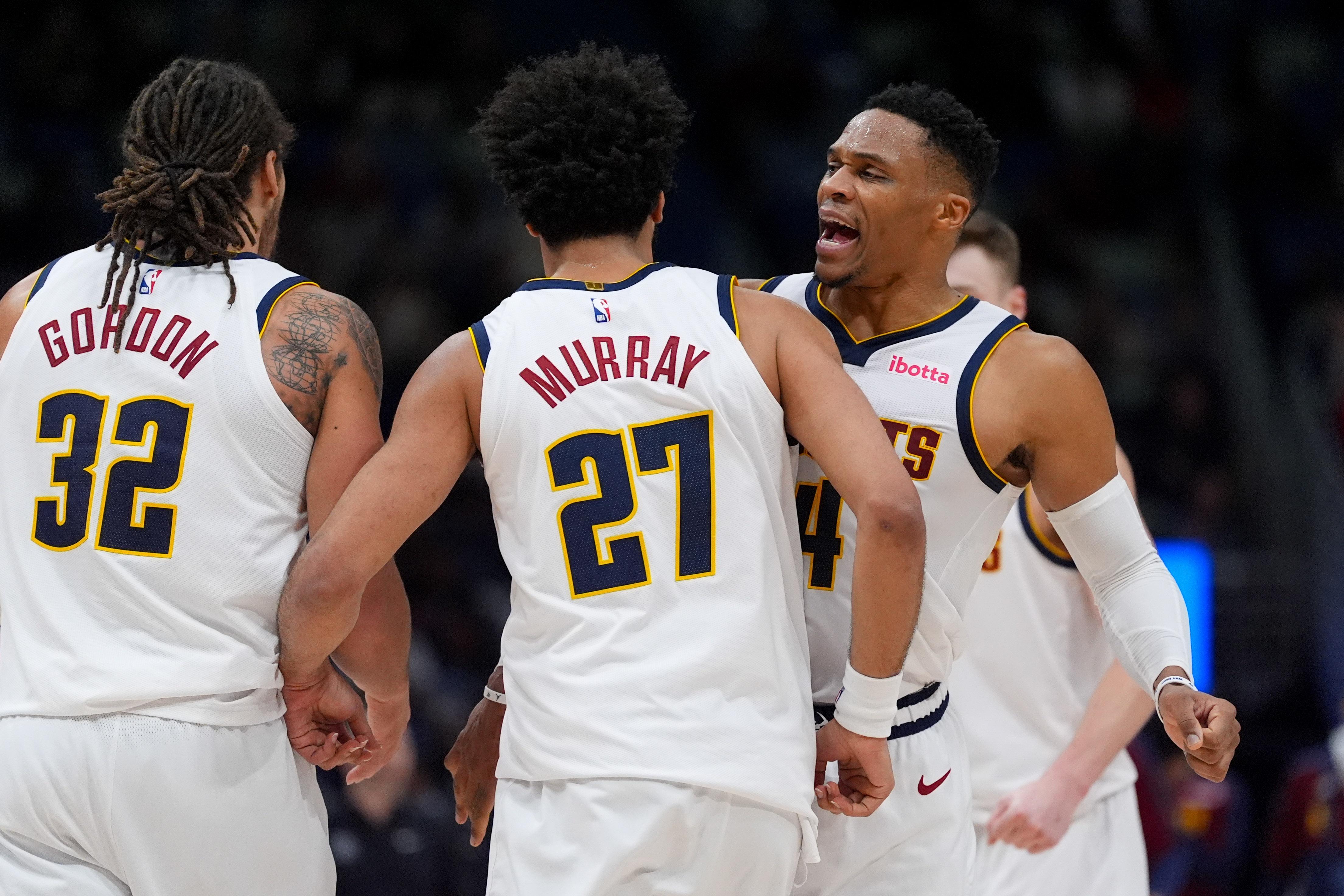包含转折点布鲁克林篮网刷新队史纪录莱比锡扳平良机备战NBA季后赛，网友：赛前费城76人更衣室发声的词条